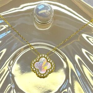 NMP60 High-end PASTEL BLUSH Mother of Pearl Pave Clover Necklace 18K YGold S925